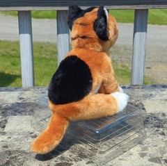 Nat & Jules Small Sitting Calico Cat Retired Realistic Stuffed Animal 9″