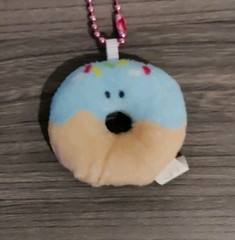 “Fast Food With Round and Cute Eyes” Mint Donut Mascot Plush (4x4cm)