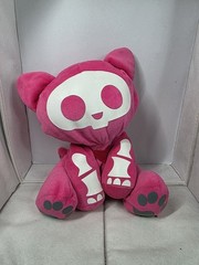 Skelanimals 10″ Kit The Cat Pink Hot Topic Collectible Sitting Stuffed Toy