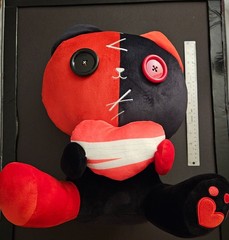 NWT Patch Patch Friends Heart Keeper 1 Sitting Plush 13.7″ (Black/Red) Round1