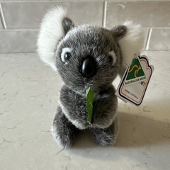 Uni Toys Plush Vintage Koala Bear With Leaf Australia NEW with tags