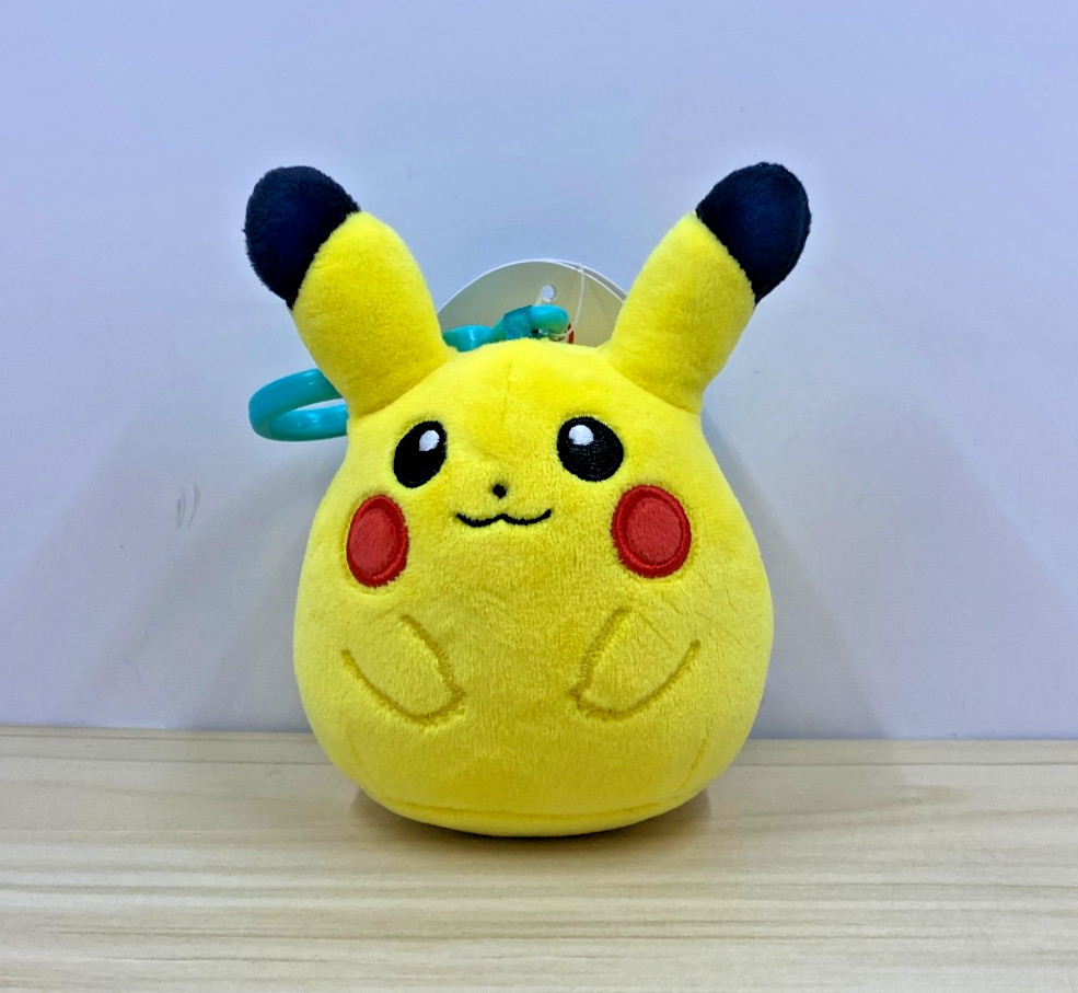 Kellytoy Squishmallows x Pokemon – 3″ Pikachu Clip-On