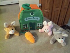 New – Etna Bunny Condo 5-Piece Plush Play Set – Soft Squeaking Bunnies Rabbits