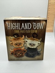 Highland Cow Vinyl Face Plush Clip On Keychain Charm Mystery Blind Box 5 Below