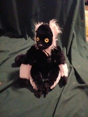 VGUC-14” Wild Republic Black and White Lemur Monkey Plush Stuffed