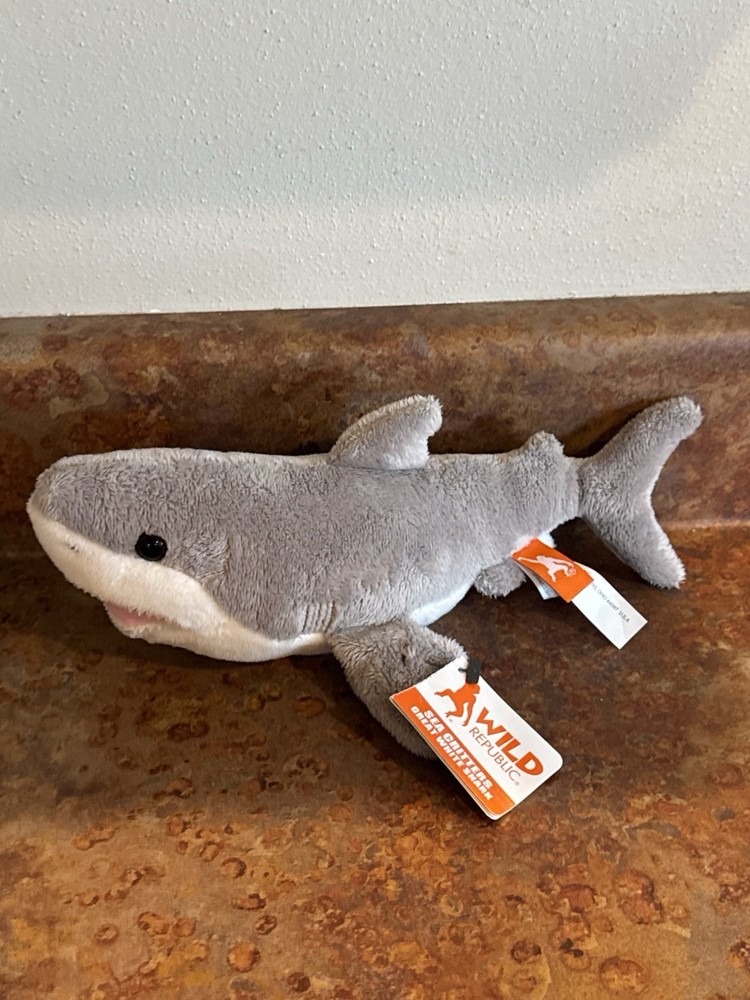 Wild Republic Sea Critters Great White Shark plush stuffed animal NWT