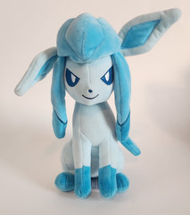 Nintendo Pokemon 8″ Glaceon Plush Stuffed Animal Toy 2022 Game Freak