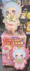 Liila’s Chef Kitten Mystery Plush Pendant – PEACH DONUT