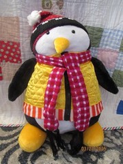 New~HUGSY PENGUIN~Joey’s Stuffed Penguin From Friends~16″ Tall~Missing Goggles
