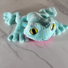 THE PETTING ZOO MINT GREEN & PINK FROG STUFFED PLUSH ANIMAL CIRCA 2017