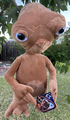 XXL 27” Universal Studios E.T. Extra Terrestrial Alien Plush Stuffed Animal Toy