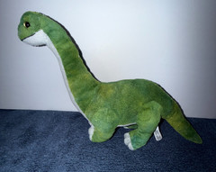 The Petting Zoo Brachiosaurus Green Dinosaur Stuffed Animal Plush Toy 14″