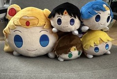 Complete set of 5 Sailor Moon Laying Down Plushes Round1 Exclusive NWT