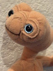 Vintage Universal Studios E.T. Extra-Terrestrial 7″ Plush Movie Character