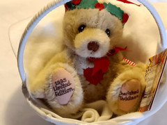 Dakin Cherished Teddies Vintage 1995 Ltd Edition Baby Christmas Bear in Basket